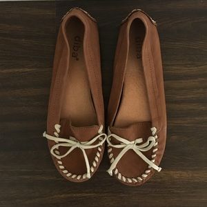 Summer moccasin flats
